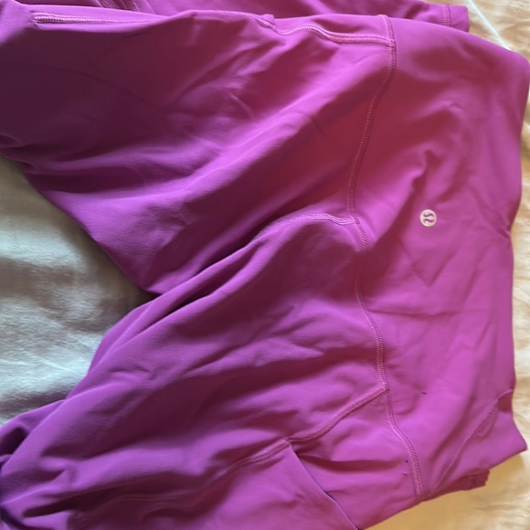 Lululemon Cropped Leggings with pockets - Picture 1 of 4